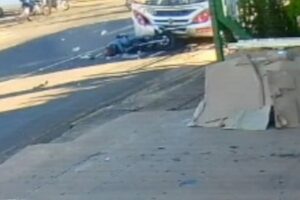 Manicure morre em colisão entre moto e ônibus em Campo Grande