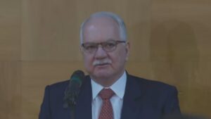 Fachin descarta crise entre STF e Congresso após rejeição de relatório da CPI