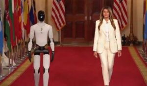 Melania Trump apresenta robô humanoide em evento na Casa Branca