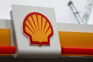 Shell reduz produção de gás e enfrenta impacto na liquidez por conflito no Irã