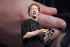Mark Zuckerberg é acusado de autorizar uso ilegal de livros para treinar IA da Meta