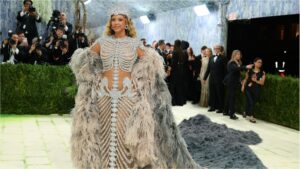 Met Gala 2026 reúne estrelas com looks extravagantes em Nova York