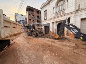 Obras começam para reconstruir calçadão destruído pela enchente em Ubá
