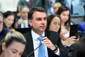 PP e União Brasil avaliam liberar coligações regionais e manter neutralidade na disputa presidencial