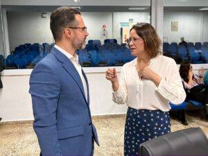 Câmara de Taubaté aprova chapa para reitoria da Unitau após sabatina pública