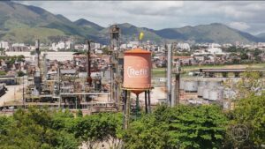 Governo do RJ encerra benefício fiscal que permitia sonegação bilionária da Refit
