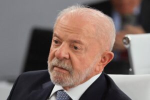 Lula manda recado a Trump: ‘Não se meta nas eleições do Brasil’