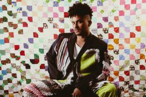 Michael Pipoquinha anuncia álbum com releitura de Djavan e parceria com Juliana Linhares