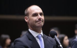 STF define data para julgar Eduardo Bolsonaro por tentativa de atrapalhar investigação