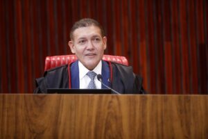 TSE convoca sessão relâmpago para julgar 28 ações sobre propaganda eleitoral
