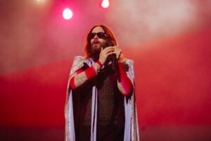 Jared Leto nega acusações de abuso sexual feitas por quatro mulheres