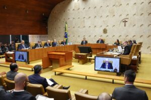Moraes e Mendonça trocam acusações e tensão domina sessão do STF sobre caso Master