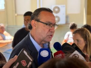 Fuga de Flávio Bolsonaro para os EUA provoca reações de ex-presidenciáveis