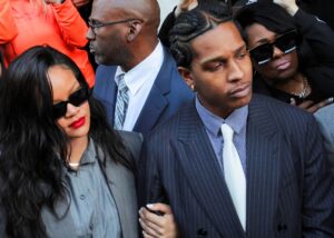 Mulher é indiciada por tentativa de homicídio após atirar na casa de Rihanna