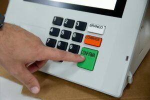 Votar no 2º turno das eleições pode substituir prova de vida para o INSS